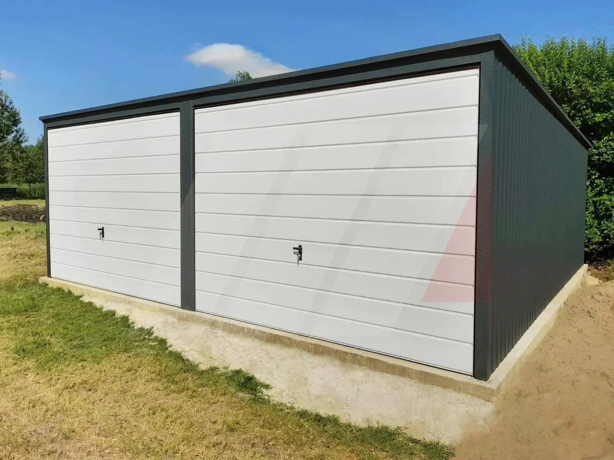 Dvougaráž z trapézového plechu grafit 6m x 6m bílé brány