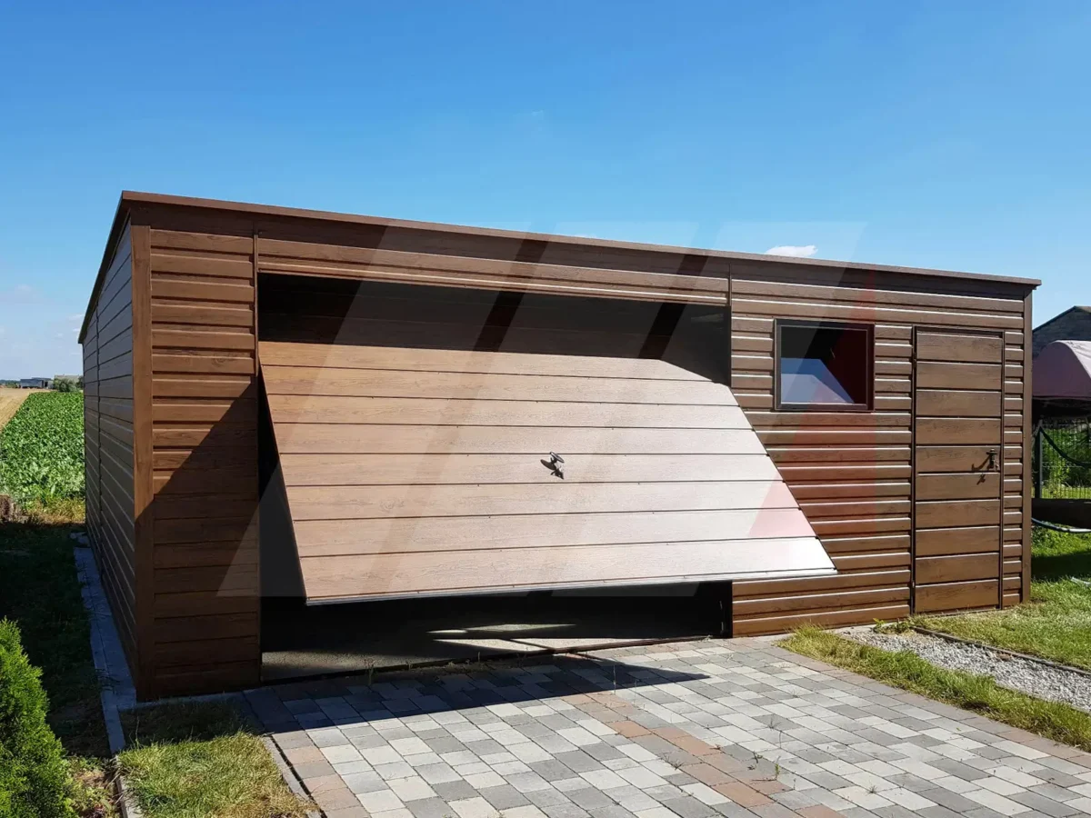 Garáž z trapézového plechu 6m x 6m s výklopnou bránou a dveřmi