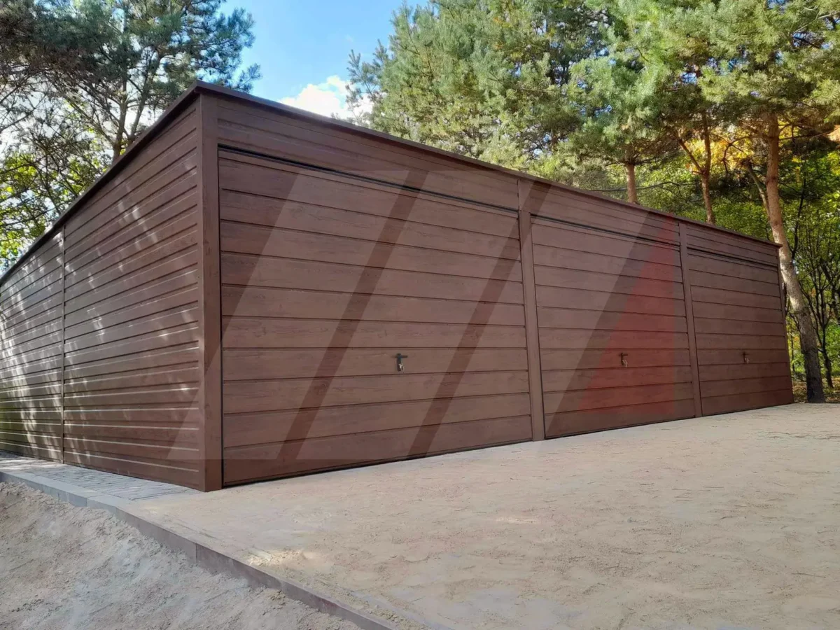 Dřevodekorové plechové garáže jsou naší pýchou PLECHOVÉ GARÁŽE V DŘEVODEKORU