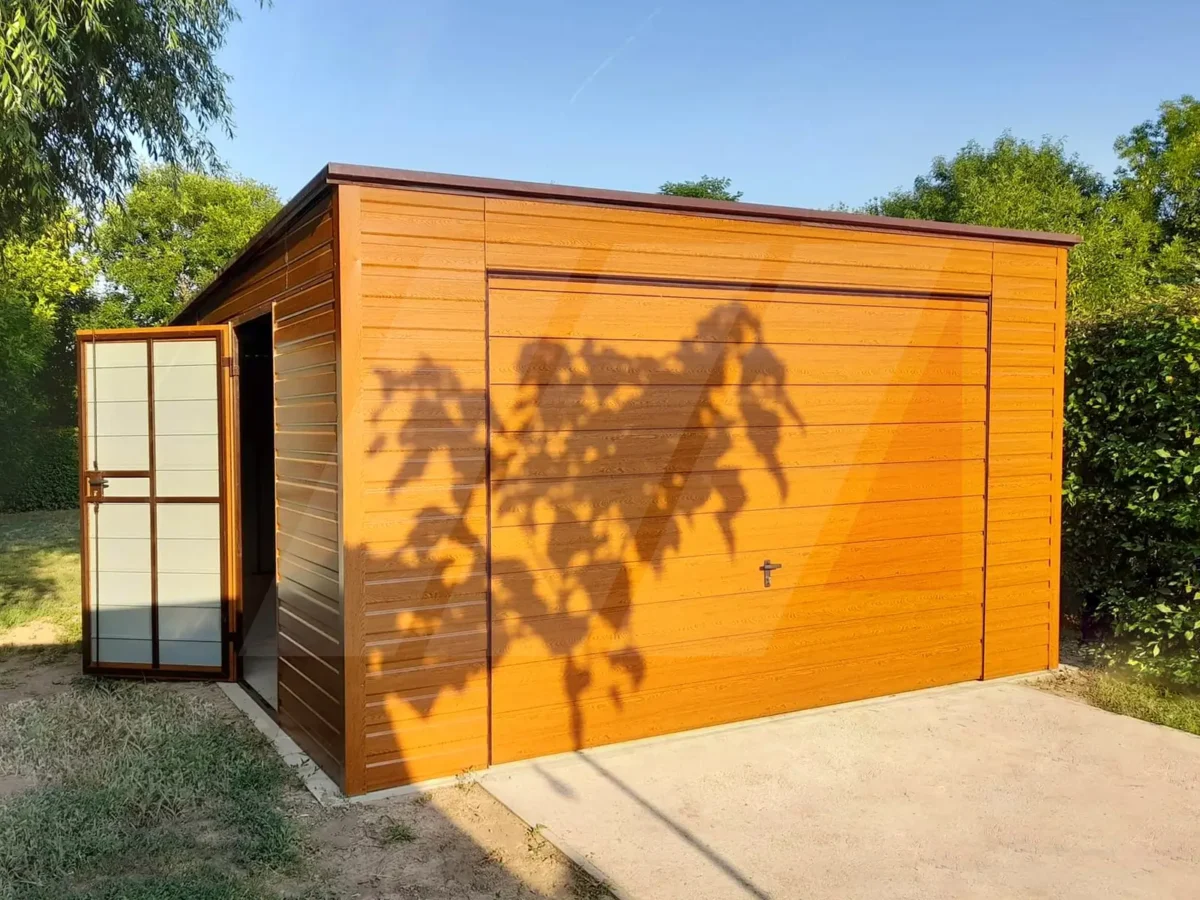 Garaż blaszany złoty dąb spad do tyłu 3.5 x 5 brama uchylna