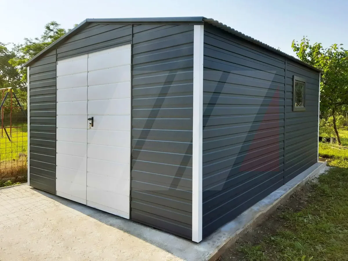 Zahradní domek se sedlovou střechou grafit 4m x 5m bílé dveře