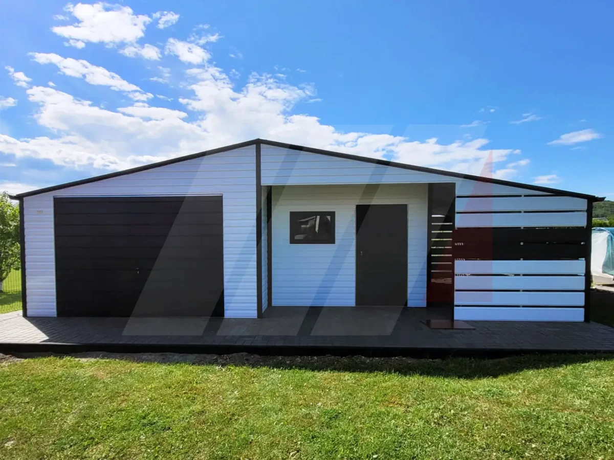 Plechová garáž 9m x 6m s technickou místností 2m x 6m