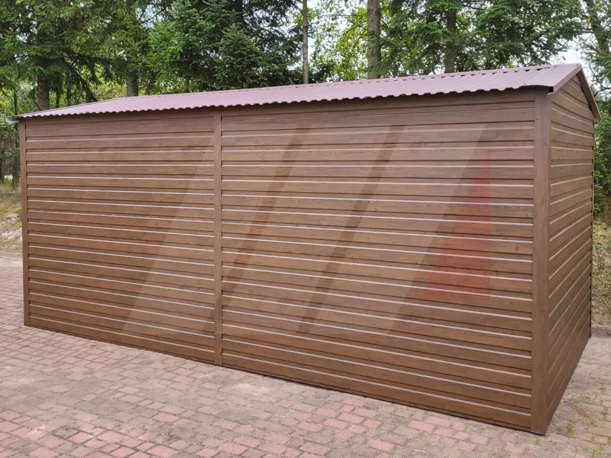 Garáž z trapézového plechu se sedlovou střechou 3m x 5m