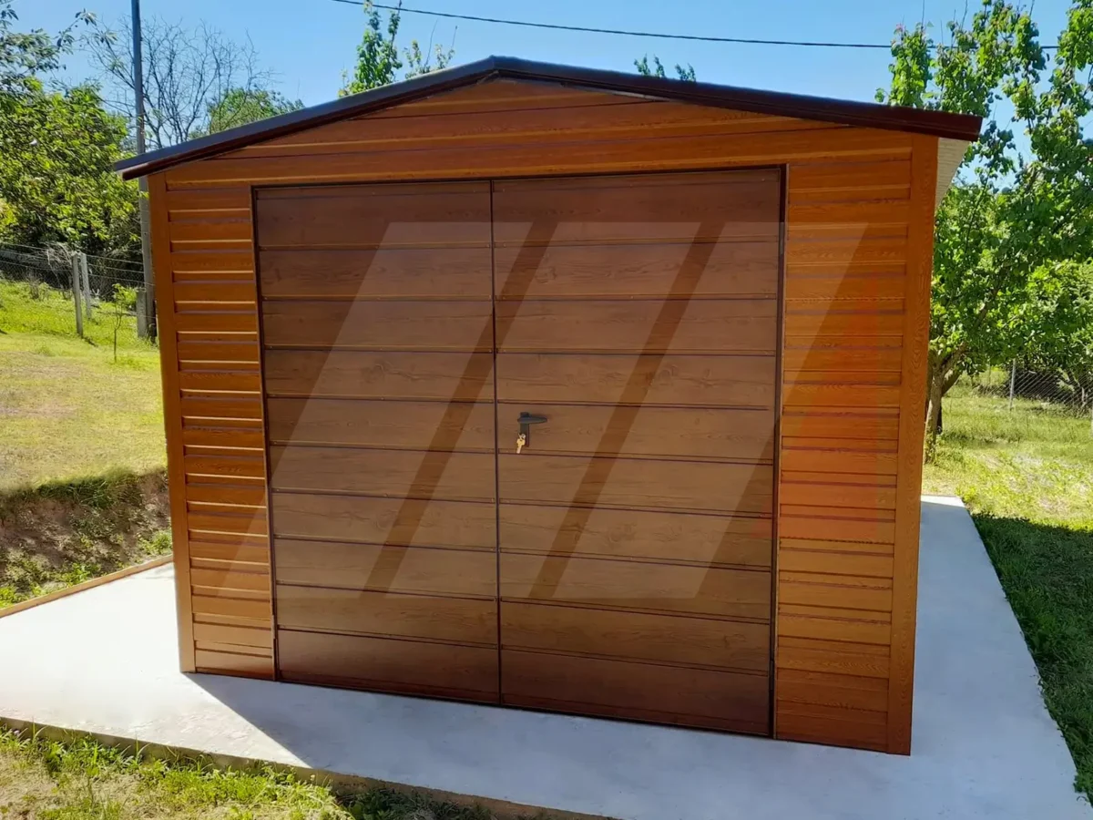 Plechová garáž se sedlovou střechou 4m x 6m dvoukřídlá brána