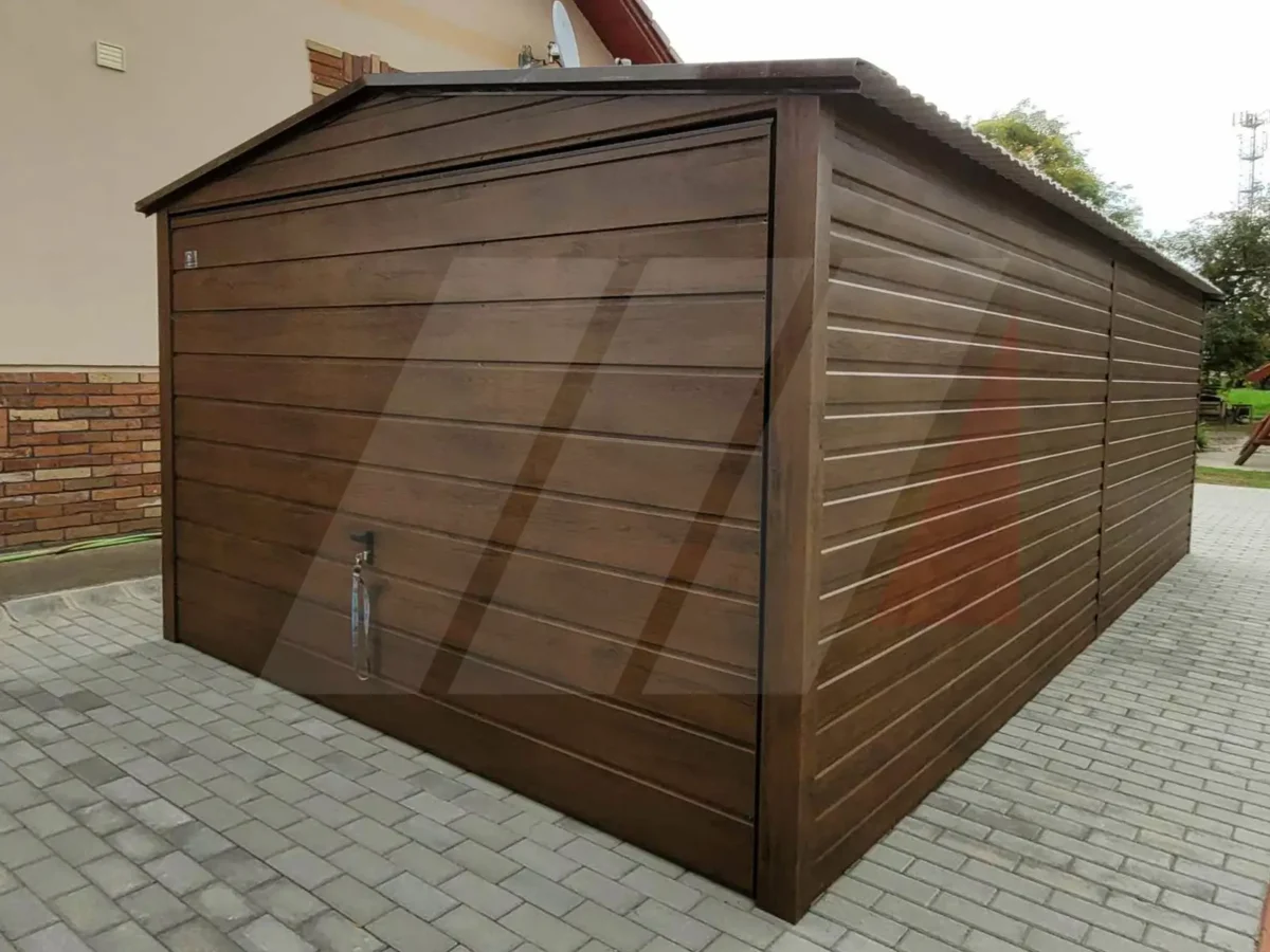 Garáž z trapézového plechu se sedlovou střechou ořech 3m × 5m