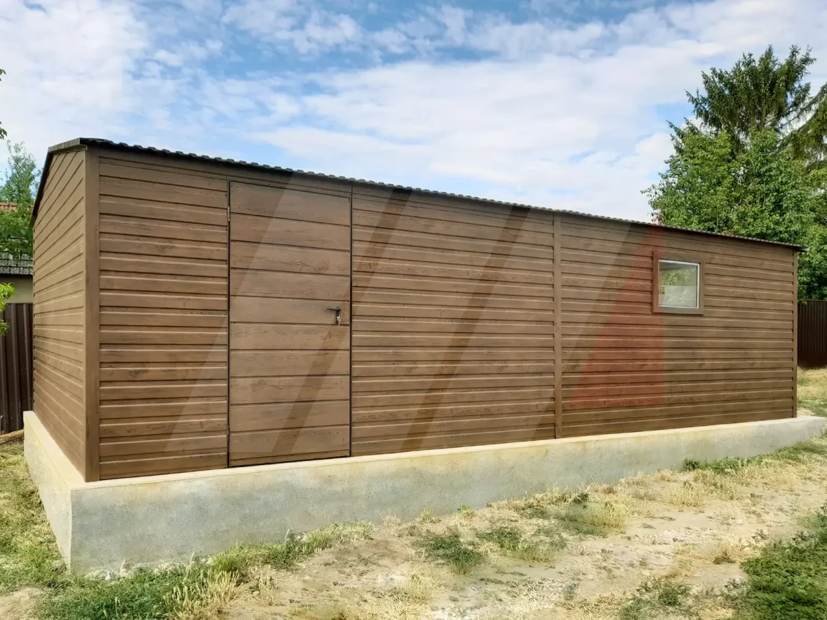 Plechová garáž se sedlovou střechou 4m x 7m výklopná brána