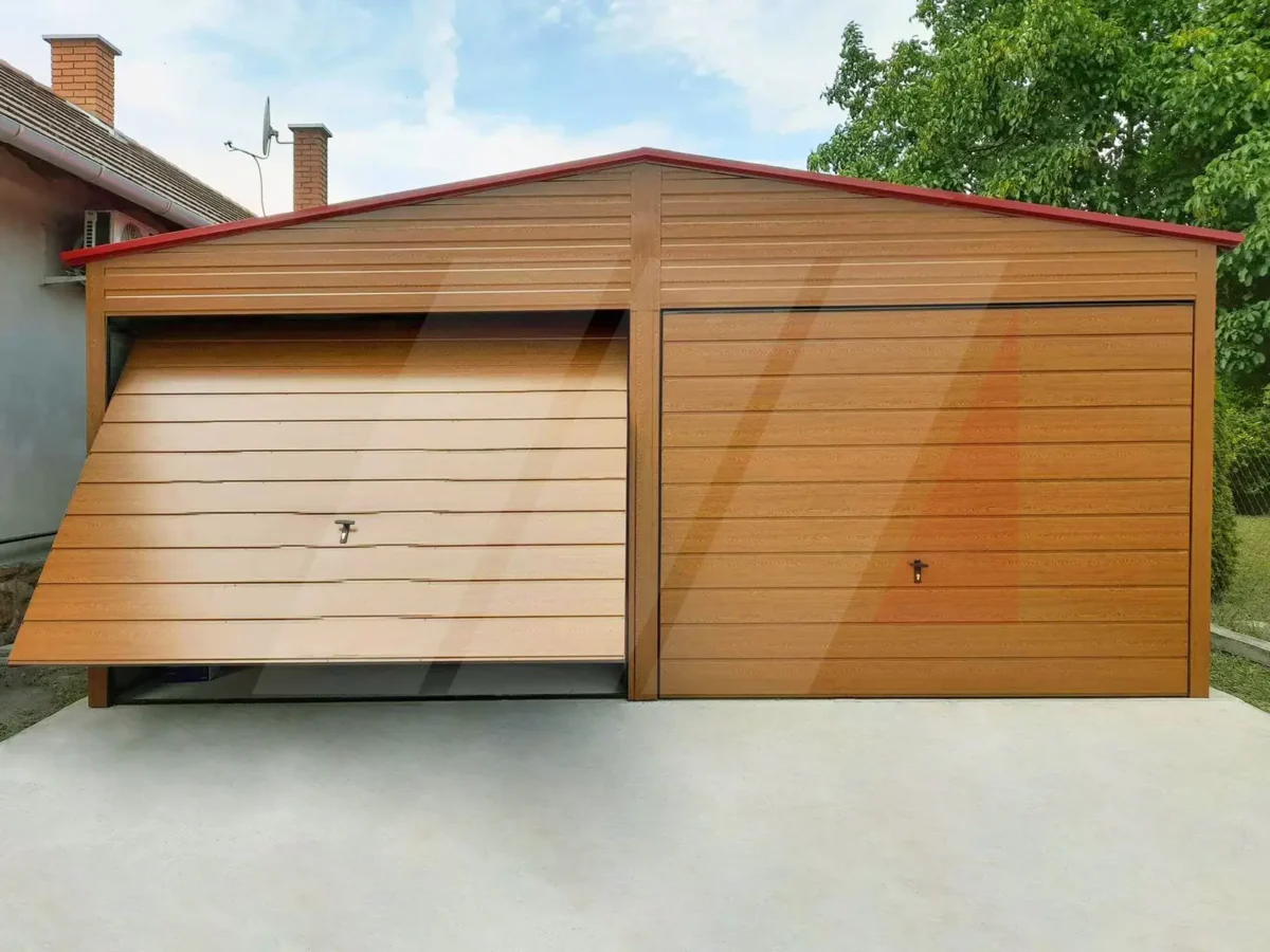 Dvojitá plechová garáž zlatý dub 6m x 6m