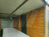 Plechová dvouplášťová garáž s přístřeškem 9m x 6m multigloss | Koupit online!