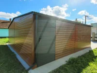 Dvojgaráž z plechu zlatý dub 6m × 6m grafitové brány