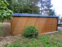 Dvojitá plechová garáž 6m x 6m sedlová střecha multigloss