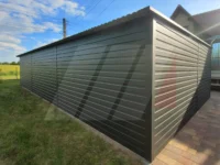 Plechová garáž pro tři auta, grafitová, 9m x 6m, vrata zlatý dub