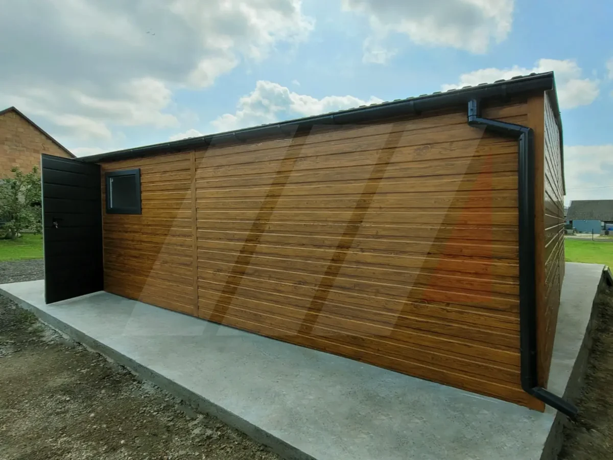 Plechová třístanovištní garáž 9m x 6m v provedení Multigloss