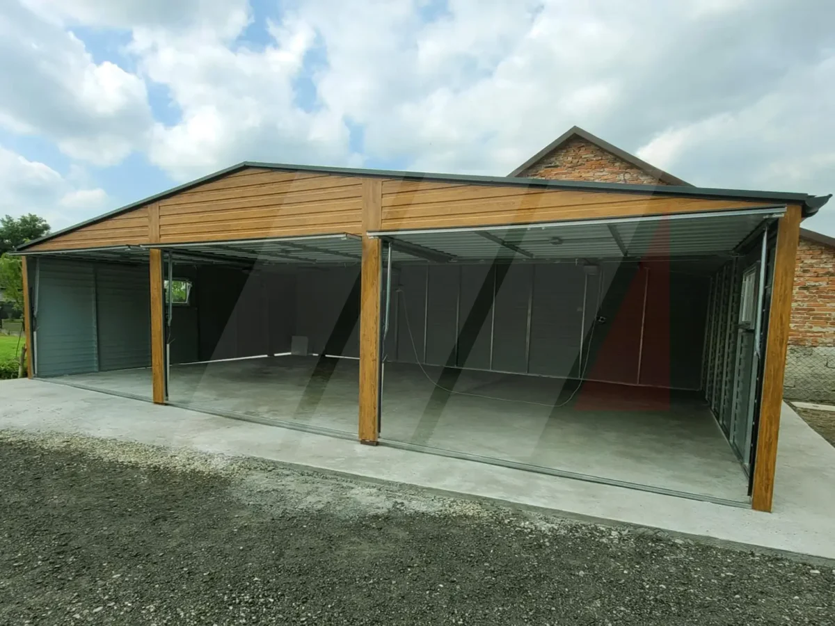 Plechová třístanovištní garáž 9m x 6m v provedení Multigloss