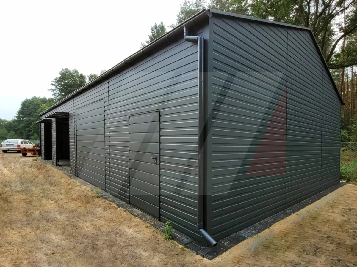 Skladová hala se sedlovou střechou, 14m x 7m, výklopná vrata